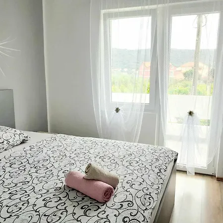 Rezek Apartment *