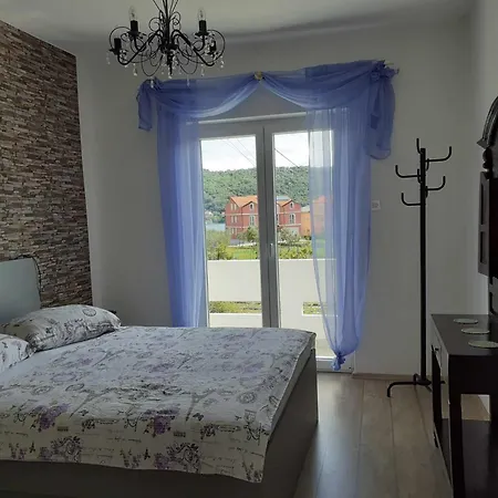 Rezek Apartment