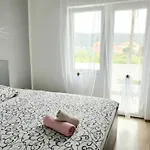 Rezek Apartment *