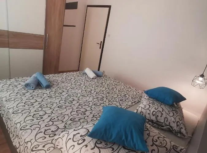 Rezek Apartament *